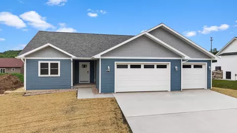 411 Roosevelt St, Baraboo, WI 53913