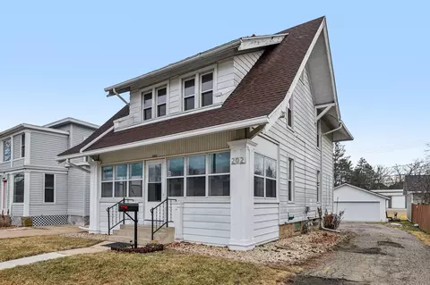 202 N Main St, Lodi, WI 53555