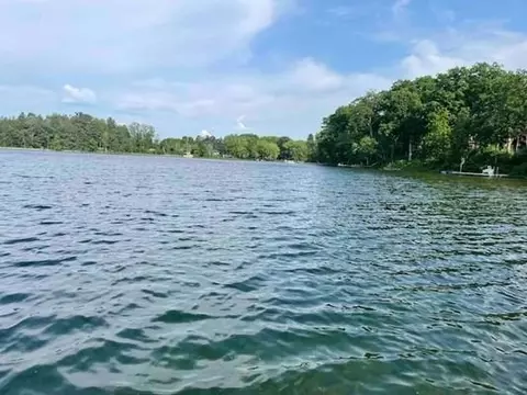 214 S Fern Ln, Oxford, WI 53952