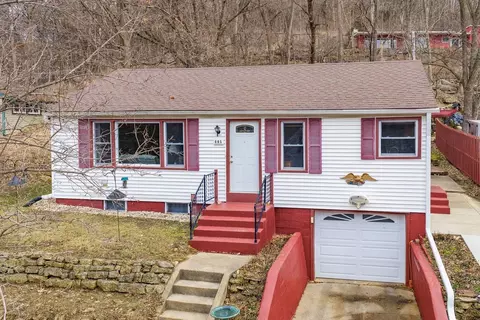685 Chestnut St, Richland Center, WI 53581