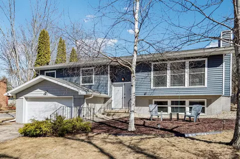 2901 Shefford Dr, Madison, WI 53719