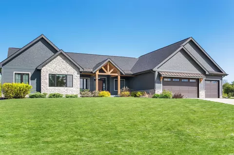 7664 Badger Run Ct, Verona, WI 53593