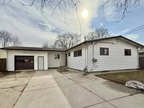 1546 Summit Ave, Beloit, WI 53511