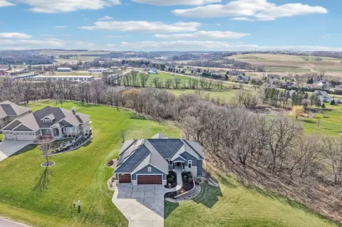 6211 Amethyst Dr, Waunakee, WI 53597