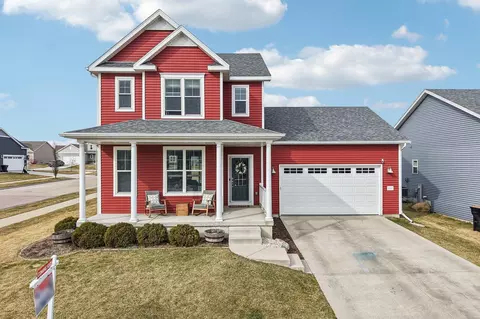 117 Crooked Tree Cir, Deforest, WI 53532