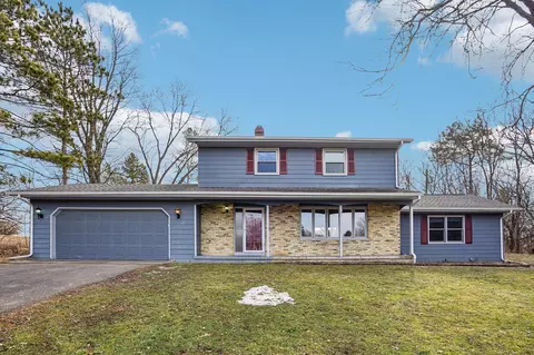 1764 Oakview Dr, Stoughton, WI 53589