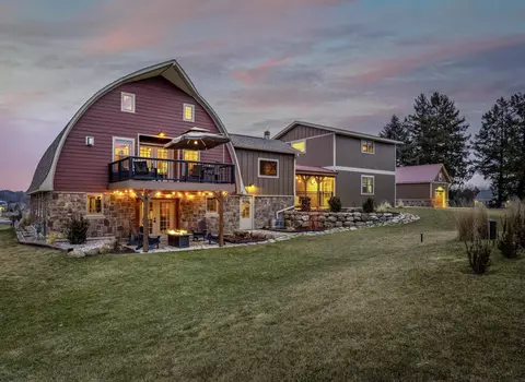 6396 Hayden Rd, Sun Prairie, WI 53590
