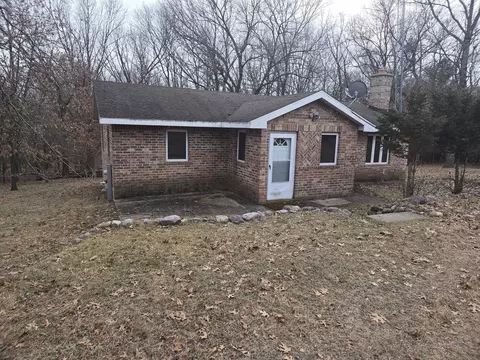 1877 W 16th Ave, Friendship, WI 53934