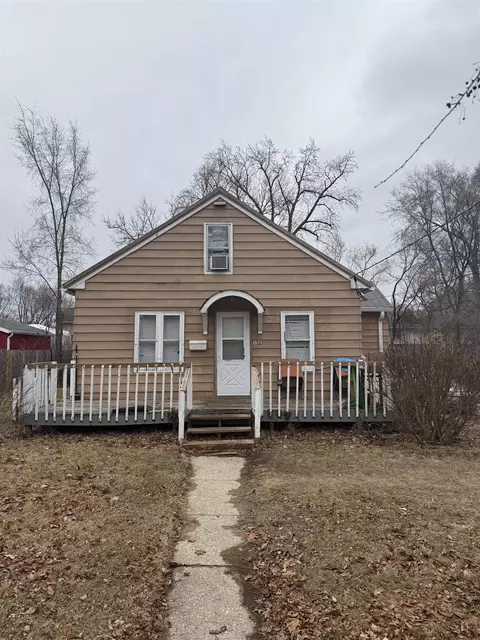 1555 Mckinley Ave, Beloit, WI 53511