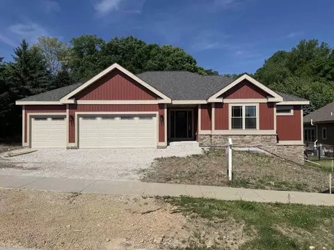 3 Savannah Pkwy, Deerfield, WI 53531