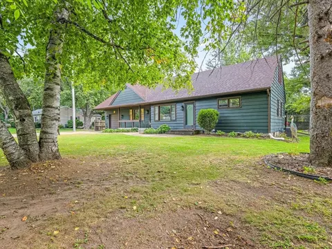 2136 E Ridge Rd, Beloit, WI 53511
