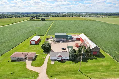 6889 And 6897 North Towne Rd, Deforest, WI 53532