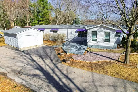118 Deer Path #118, Baraboo, WI 53913