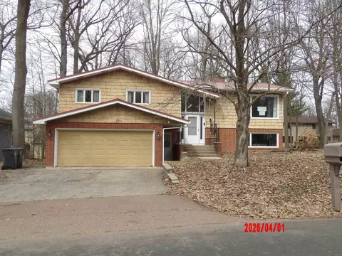 1133 W Ridge Rd, Marshfield, WI 54449