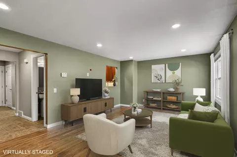 1309 Tompkins Dr #D, Madison, WI 53716