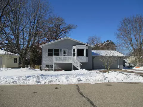 51 Fern Dr, Montello, WI 53949