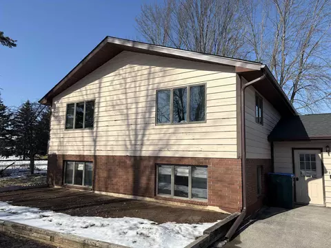 3722 N Casaloma Dr, Appleton, WI 54913