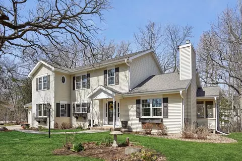 9416 Blackhawk Trl, Sauk City, WI 53583