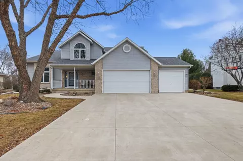 1197 Dolan Dr, Sun Prairie, WI 53590