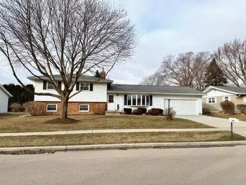 352 Miller St, Sun Prairie, WI 53590
