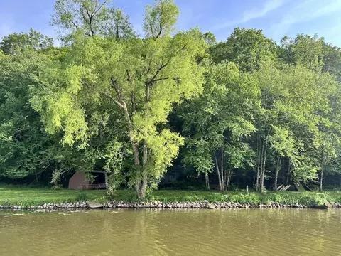 e4756 East Redstone Drive, La Valle, WI 53941
