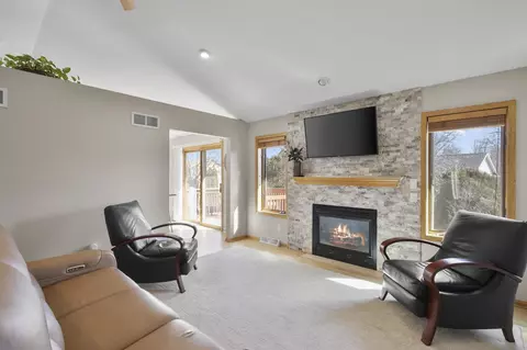 5915 Running Deer Trl, Mcfarland, WI 53558