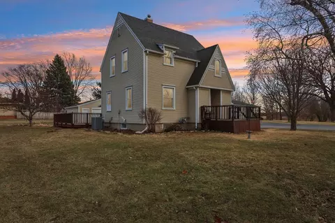 5528 Catfish Ct, Waunakee, WI 53597