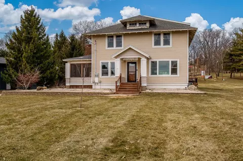881 Parkview Dr, Milton, WI 53563
