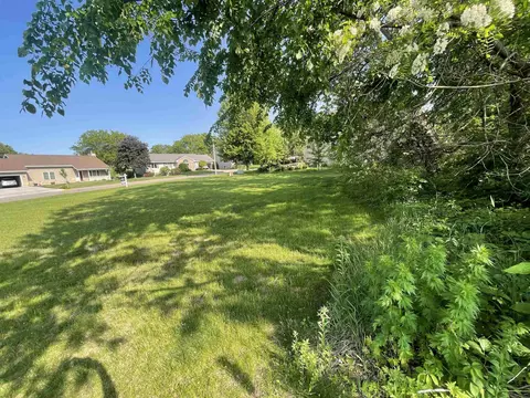 714 Lichte Dr, Mazomanie, WI 54106
