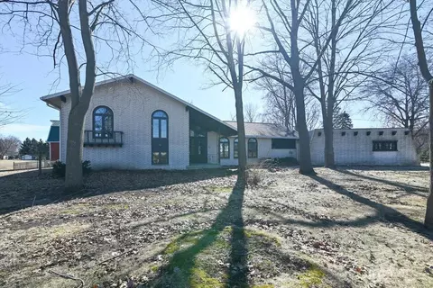 2695 Gaston Rd, Cottage Grove, WI 53527