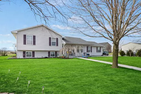 714 Warner St, Columbus, WI 53925