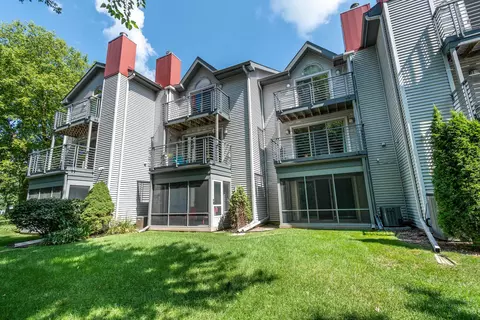 16 Hidden Hollow Trl, Madison, WI 53717