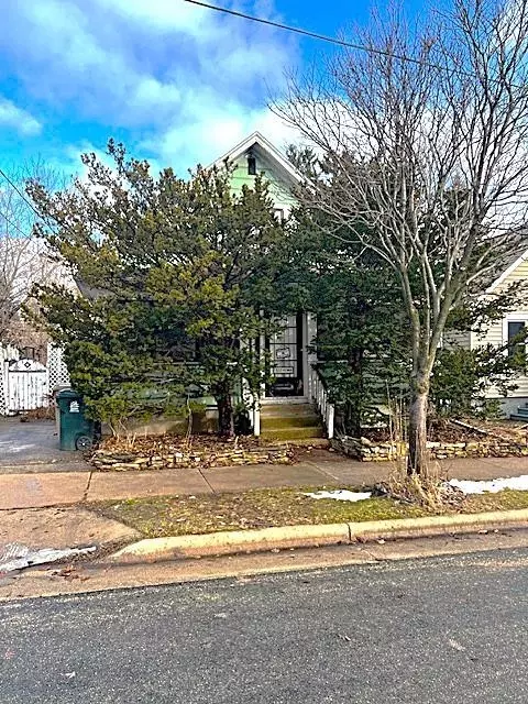 2614 E Dayton St, Madison, WI 53704