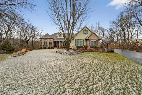 1939 Pine Ridge Dr, Janesville, WI 53545