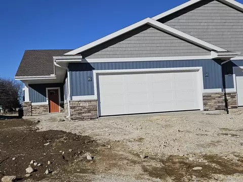 3723 Newcastle Dr #32, Janesville, WI 53546