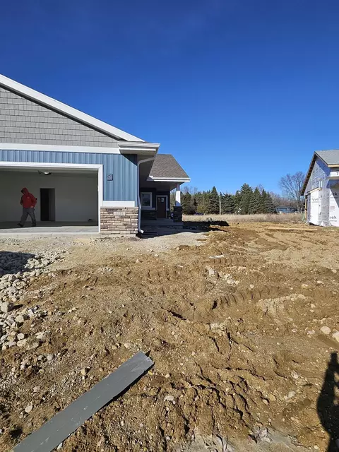 3725 Newcastle Dr #31, Janesville, WI 53546