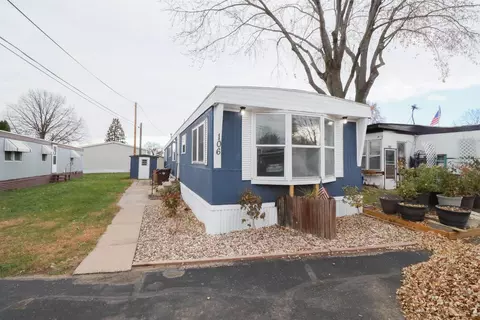 1025 Oak Ave #106, Onalaska, WI 54650