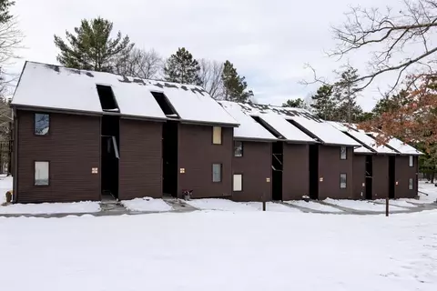 10 Cedar Trl, Wisconsin Dells, WI 53965