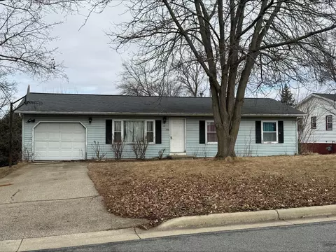 620 Yahara St, Deforest, WI 53532