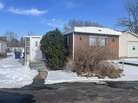 1025 S Oak Ave #A37, Onalaska, WI 54650