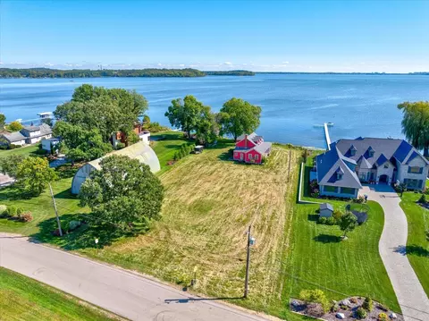 5114 Reynolds Ave, Waunakee, WI 53597