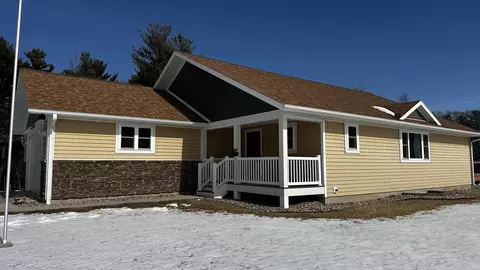 410 Glen Becker Ct, Wisconsin Dells, WI 53965