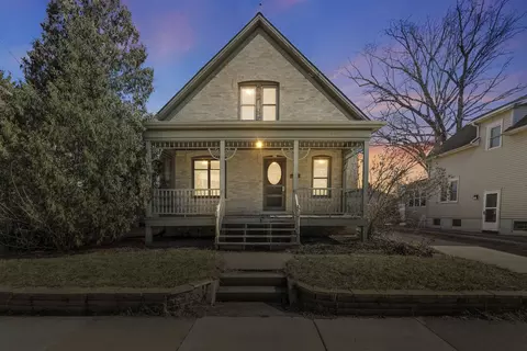 503 S 9th St, Watertown, WI 53094