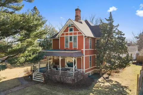 518 E Main St, Reedsburg, WI 53959