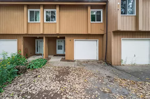 2911 Marina Dr, Middleton, WI 53562