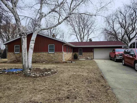 1205 Sand St, Watertown, WI 53098