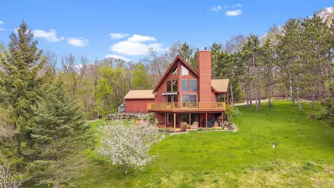 s6307 Yum Yum Hill, Merrimac, WI 53561