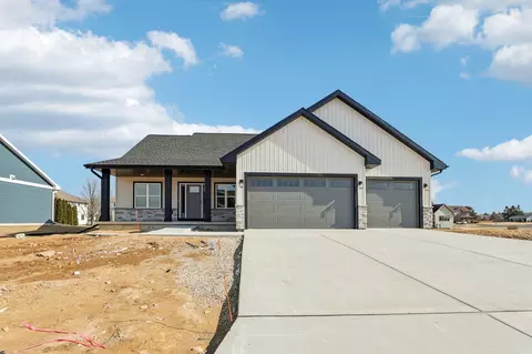 228 Cardinal Ln, Sauk City, WI 53583