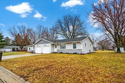 32 Karl Ave, Belleville, WI 53508