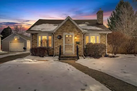464 N Pine St, Janesville, WI 53548